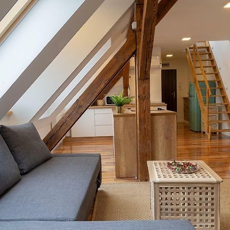 Apartamento Lazy Days Attic City Center Katowice Exterior foto