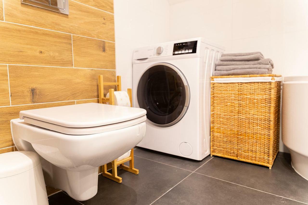 Apartamento Lazy Days Attic City Center Katowice Exterior foto